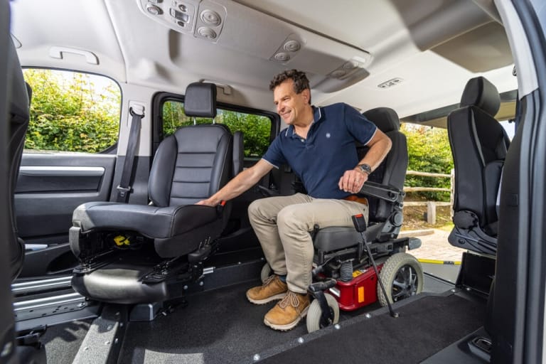 Maßgeschneiderte Fahrzeuge von Mobility4ALL für Taxiunternehmen, Mietwagen und mehr