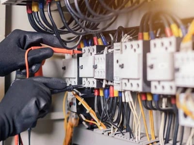 E-Check nach DGUV V3 – Risiken minimieren durch regelmäßige Prüfungen