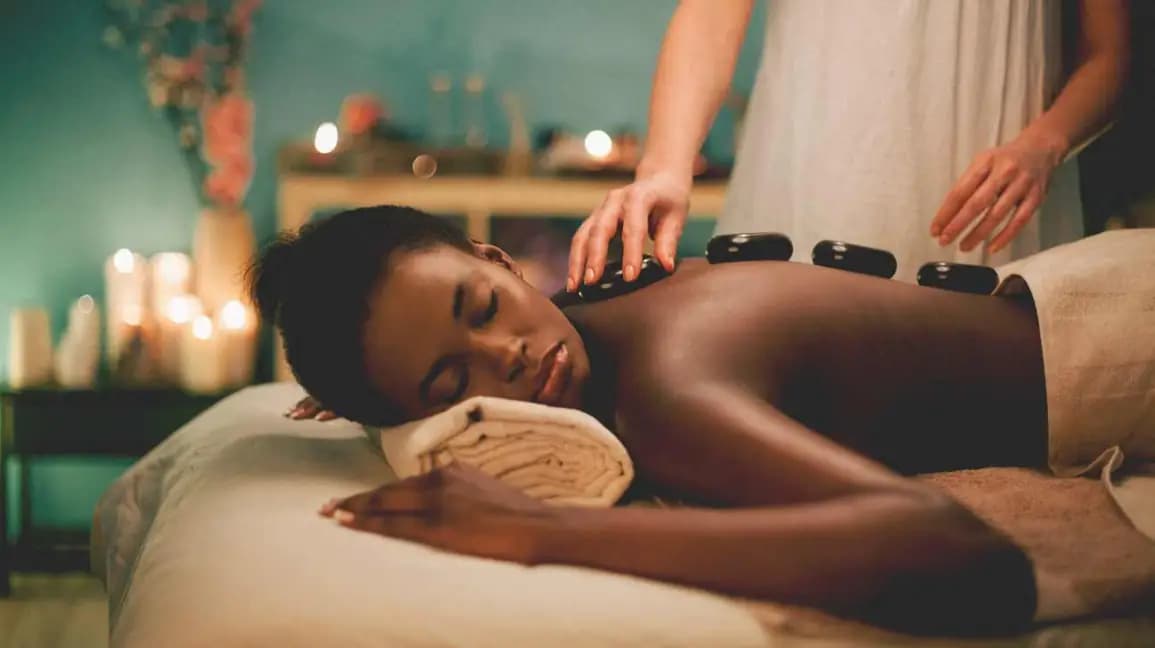 Sinnliche Auszeit: Erotische Massagen in Berlin mit professionellen Therapeuten