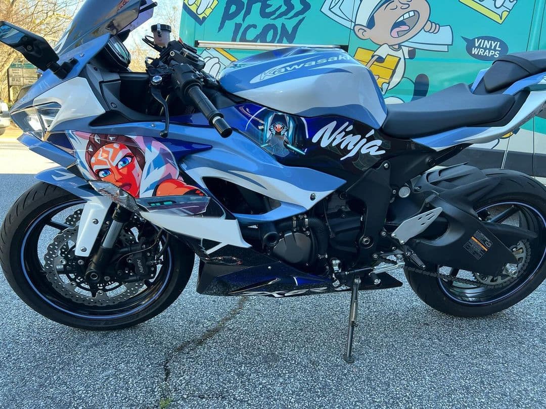 Anime Decal Car gestalten: Der kreative Weg zur einzigartigen Fahrzeugoptik