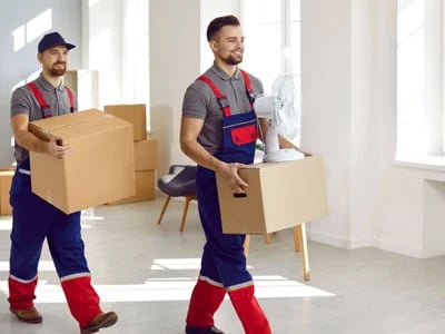 Seniorenumzug: Welche Möbel kommen mit in die neue Wohnung?