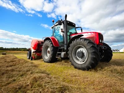 Kubota Kaufberatung: Wie Sie die richtige Ausrüstung für Ihren Hof finden