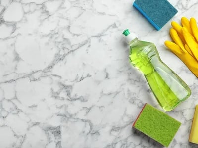 Marmorreinigung: Die wichtigsten Dos and Don’ts für glänzende Oberflächen