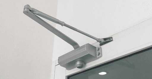 Wie Feststellanlagen für Schließmechanismen die Effizienz und Sicherheit in Ihrem Gebäude steigern