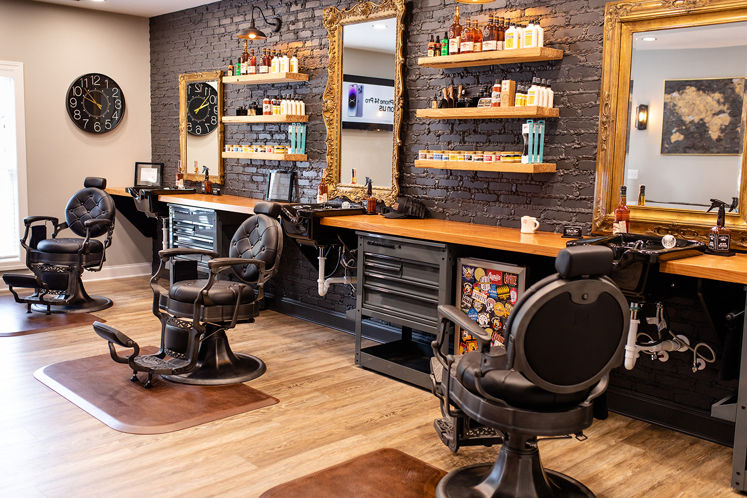 Exklusive Einrichtung für Friseursalon vom Profi